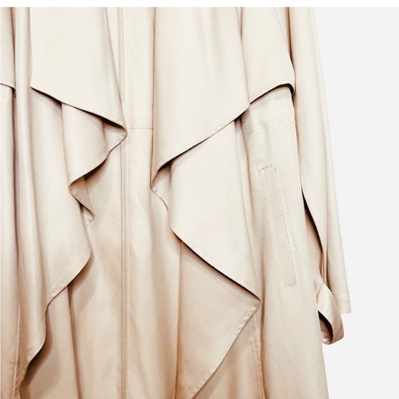 NWOT - cupcakes and cashmere trench style long line blazer - Picture 9 of 9